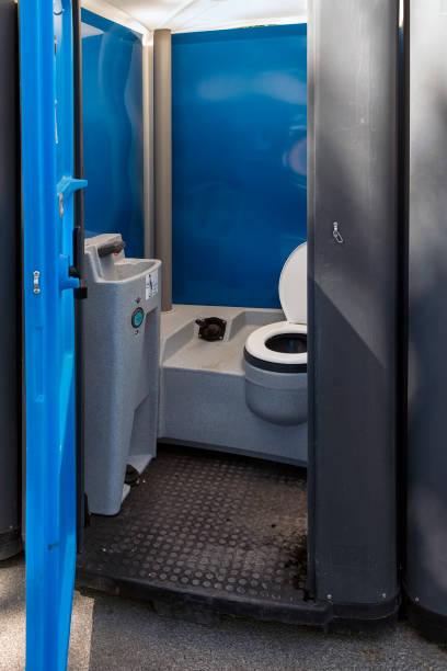 Best Construction site porta potty rental  in Little Round Lake, WI